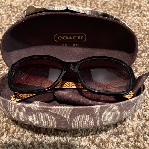 Coach sunglasses - Picture 1 of 3